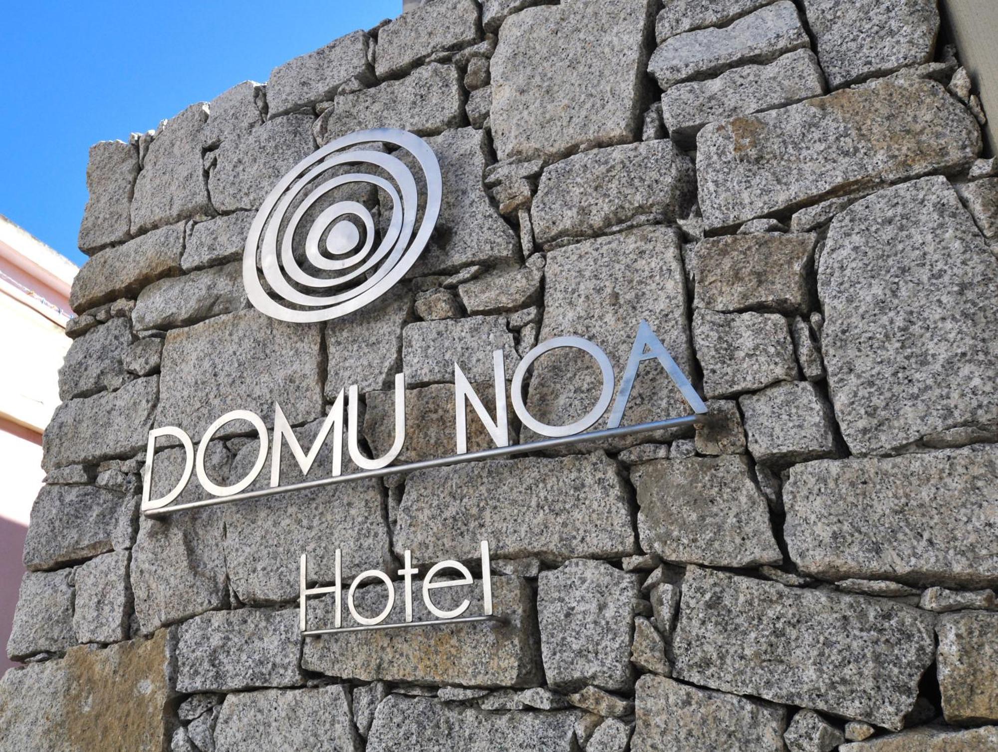 Domu Noa Hotel Villasimius Buitenkant foto