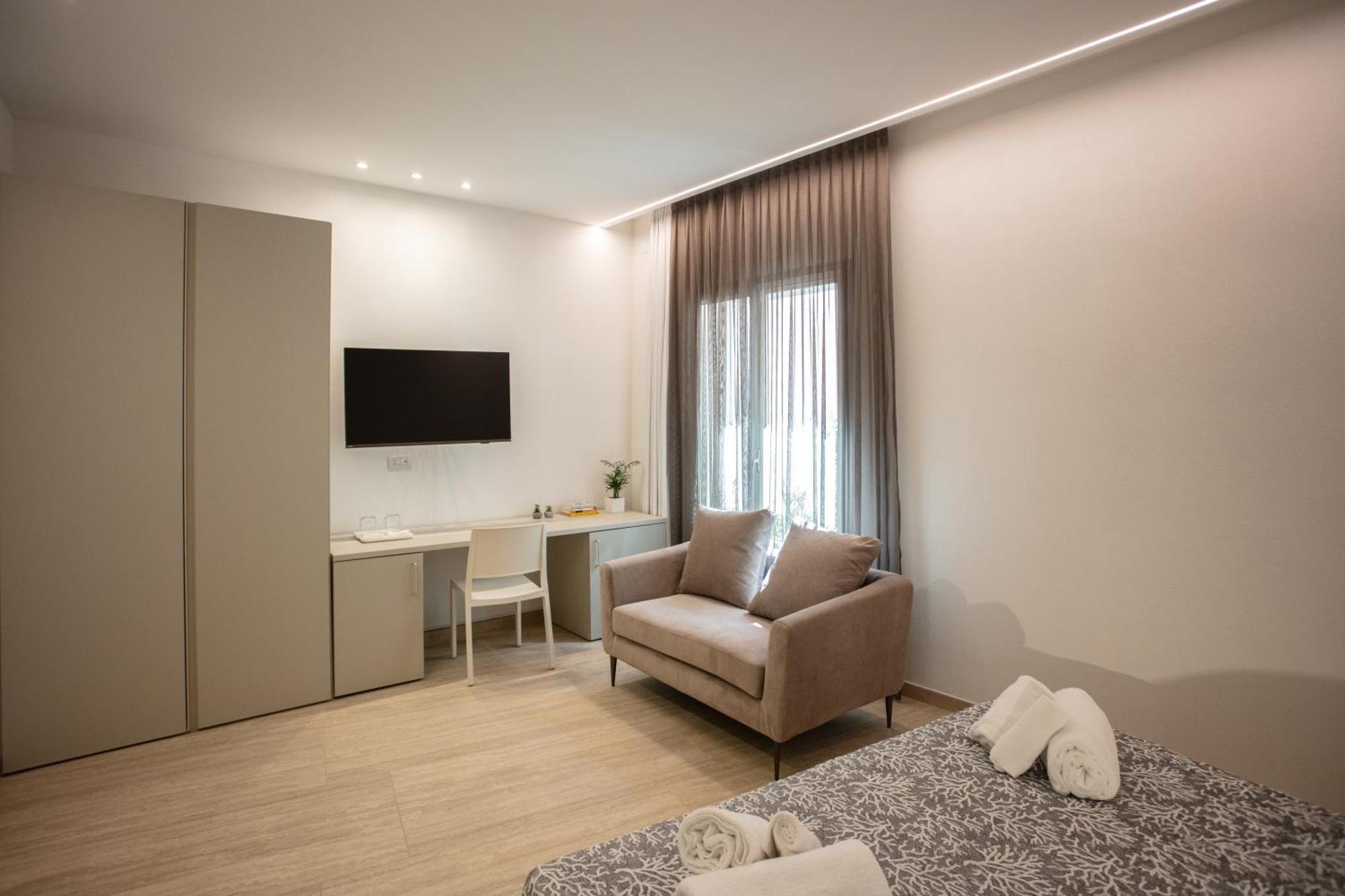 Domu Noa Hotel Villasimius Buitenkant foto