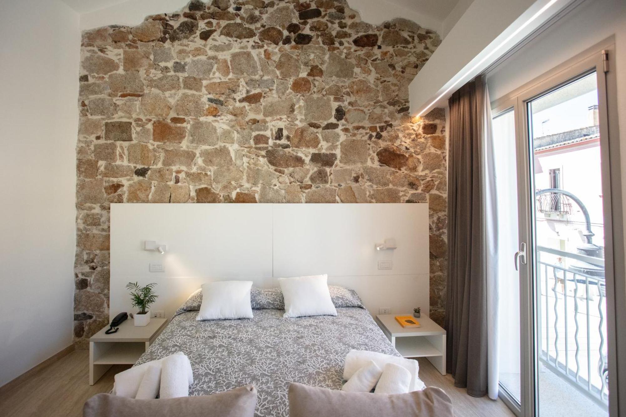 Domu Noa Hotel Villasimius Buitenkant foto